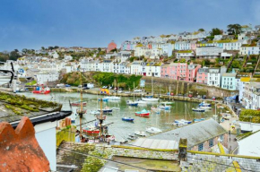 Limpet Cottage, Characterful Fisherman's Cottage in Sought After Brixham Harbour Bowl Area, Pet Friendly